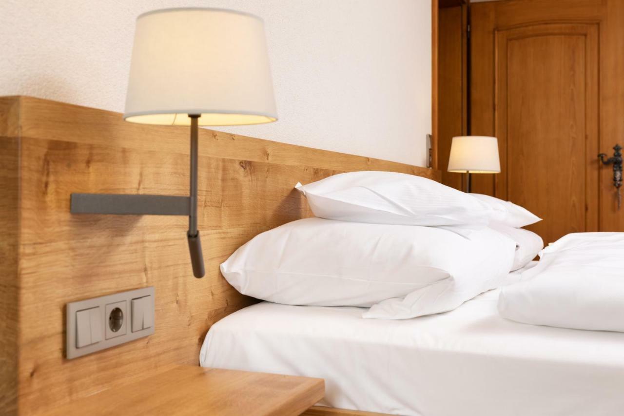 Hotel Gasthaus Adler Glottertal Esterno foto
